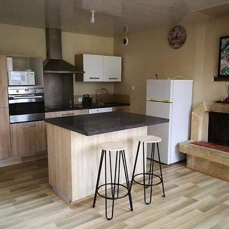 Maison Les Vieilles Cours Blosville 外观 照片