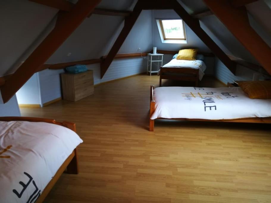 Maison Les Vieilles Cours Blosville 外观 照片